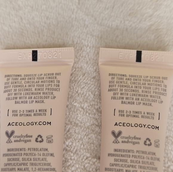 Aceology Passionfruit Refining Lip Scrub - Picture 4 of 5